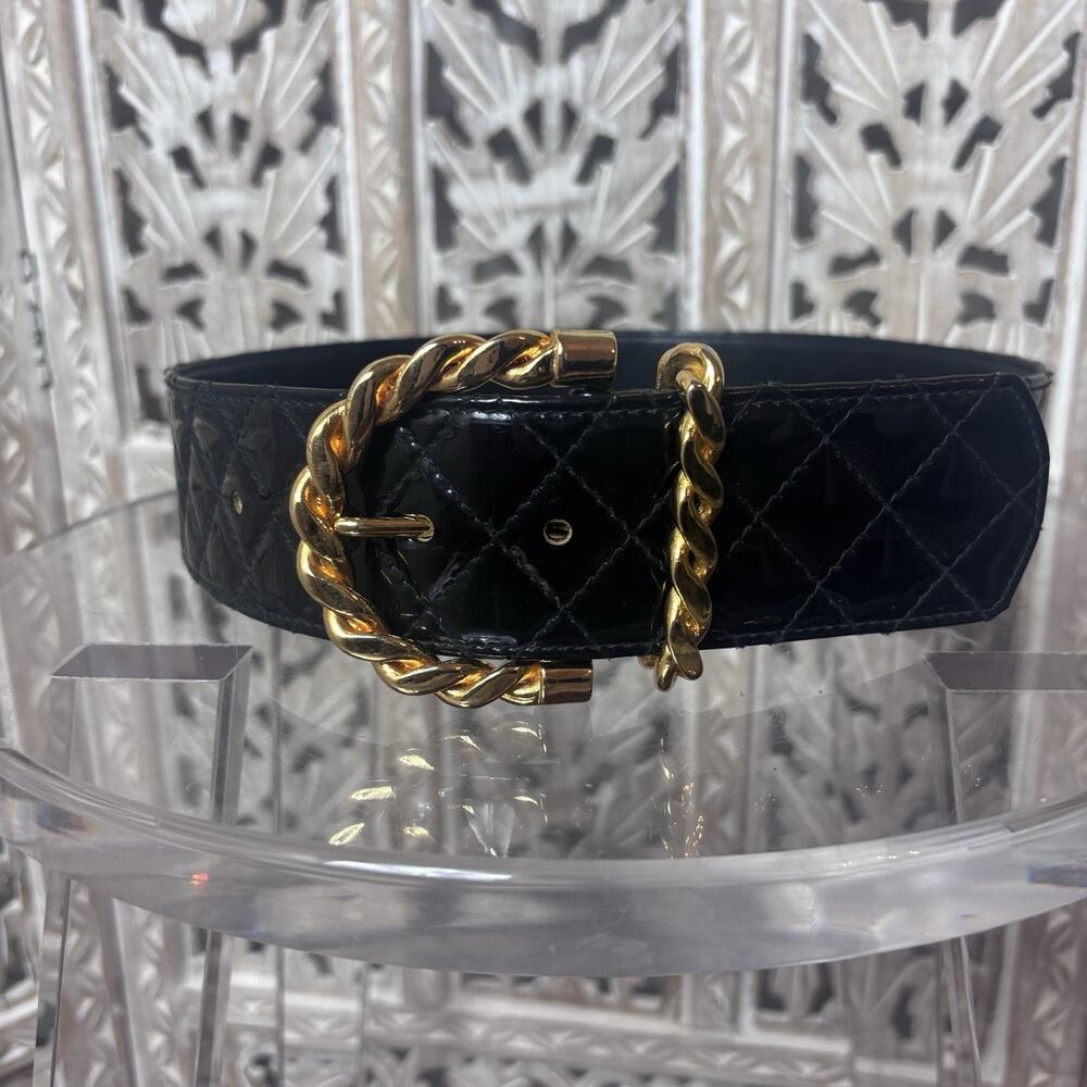 VTG Crown Pacific Quilted Patent Leather Size S Belt Black Oversized Gold Buckle